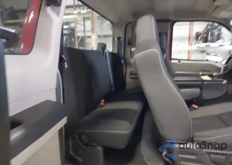 2008 Ford F-250 Fx4/Lariat/Xl/Xlt z USA, uszkodzony, nr VIN 1FTSX21R88EC70475